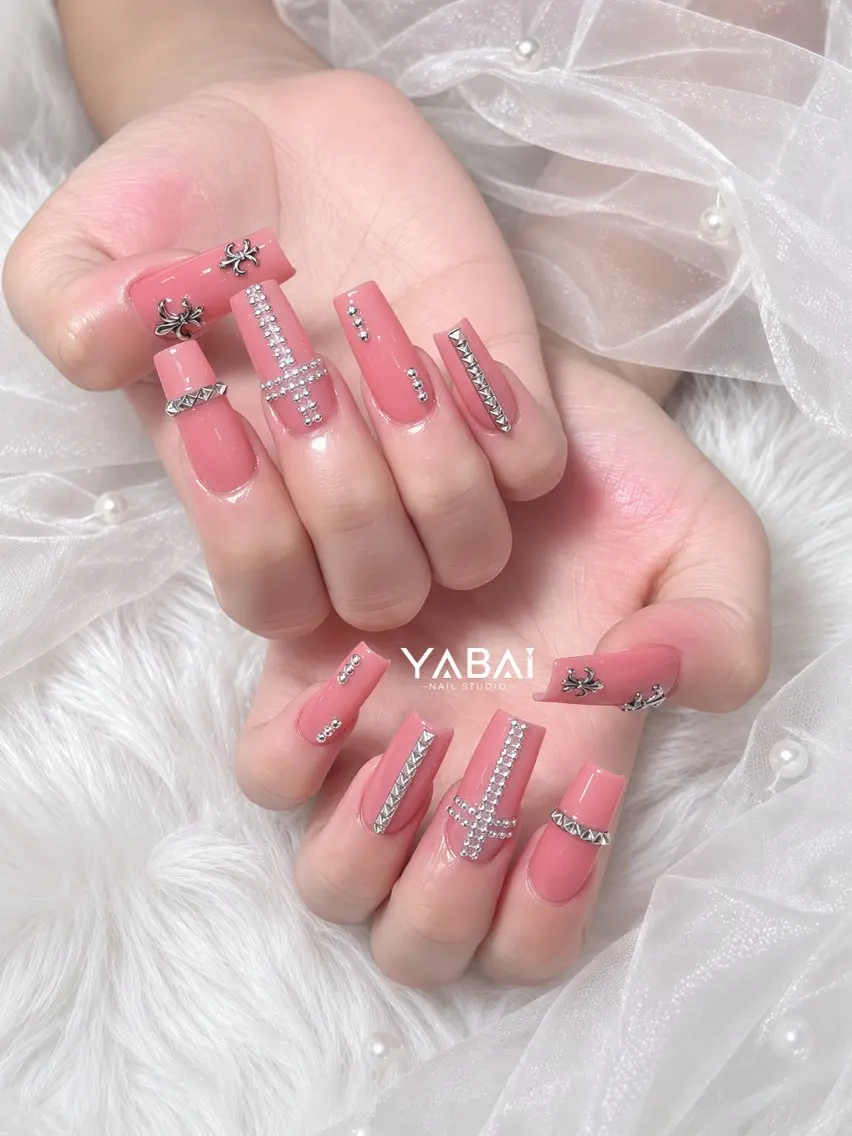 ネイル YABAI NailStudioのネイルデザイン