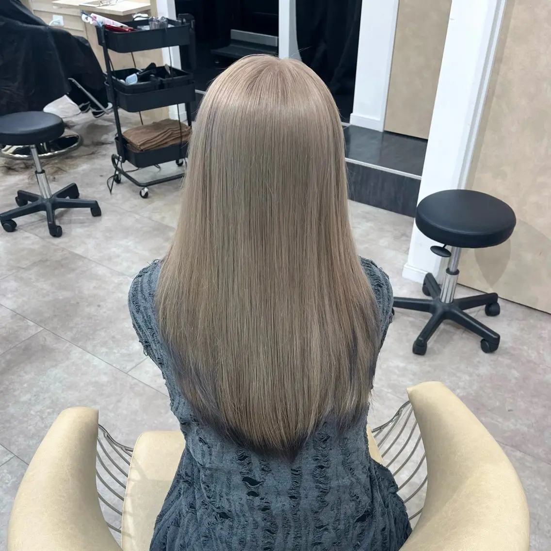 ロング カラー ブリーチ ケアブリーチ ダブルカラー カット ヘアカラー トリートメント 廣庭 勇人のヘアスタイル