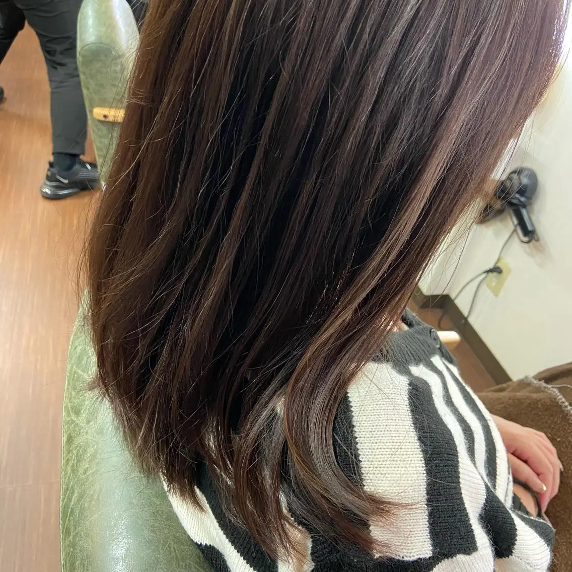 セミロング カラー ハイライトカラー ハイライト レイヤーカット カット ヘアカラー 💜推しインナー カラー/菊池柊真💜のヘアスタイル