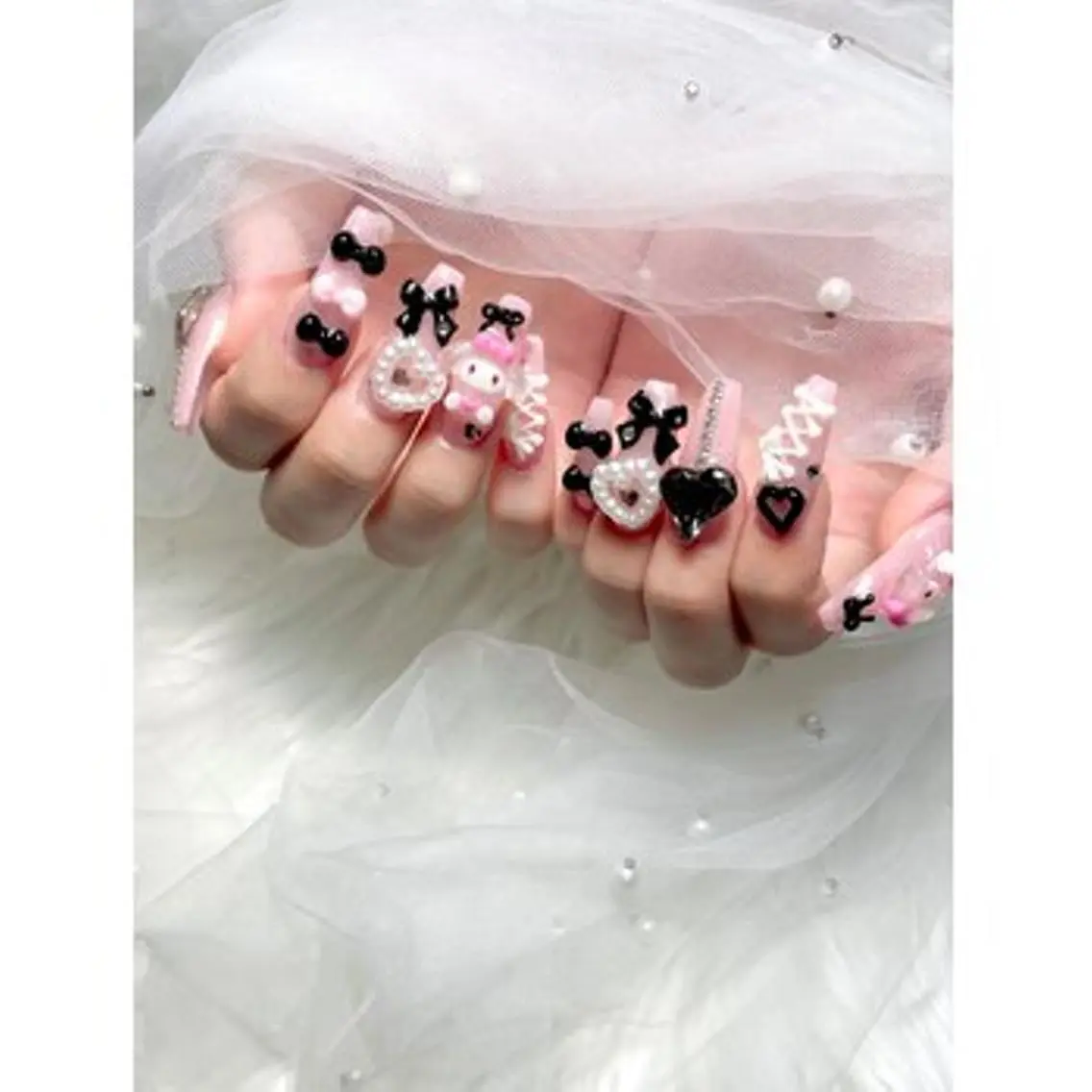 ネイル PEEKABOO NAIL 梅田のネイルデザイン