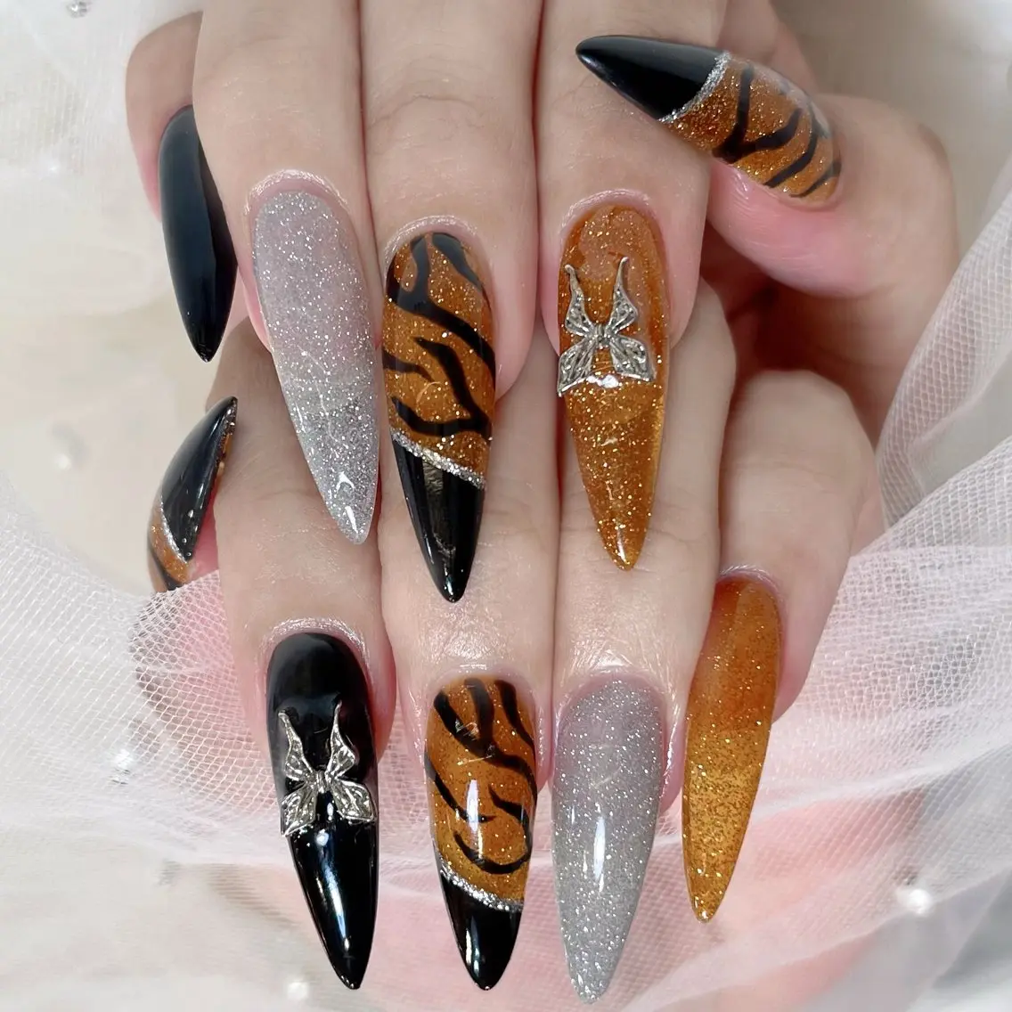 ミディアム Chiin Nailのネイルデザイン