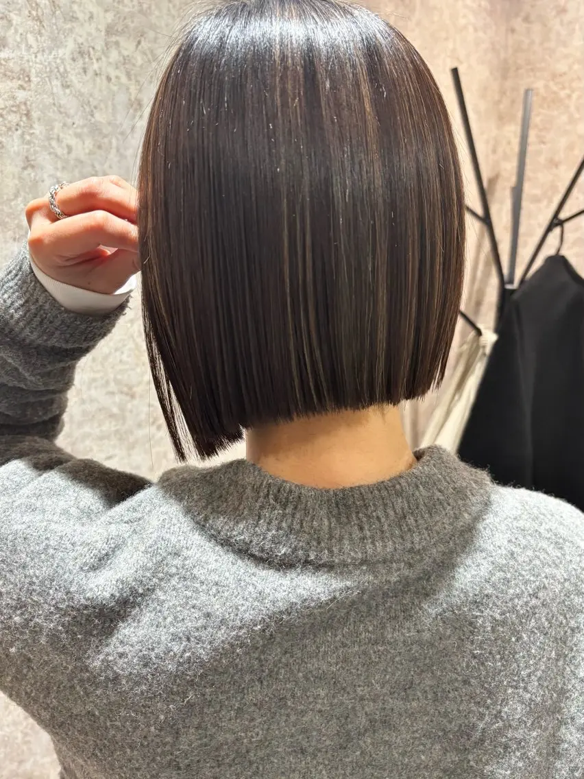 ミディアム ボブ 滋賀でレイヤーなら |吉村 友輝のヘアスタイル