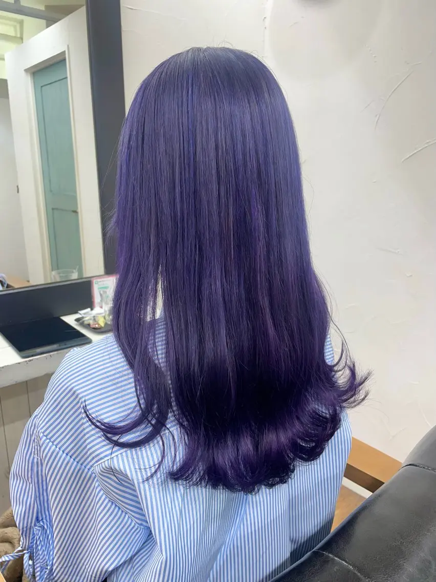 ロング カラー ブリーチ バイオレットカラー 青木 優歩のヘアスタイル