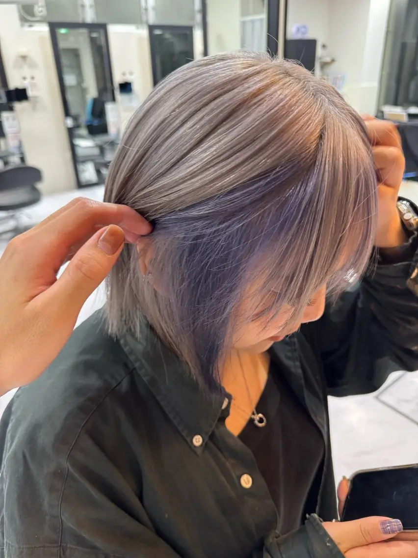 ミディアム カラー ヘアアレンジ 切りっぱなしボブ ミストバング ブリーチ デザインカラー ダブルカラー カット ヘアカラー トリートメント 目黒 碧人のヘアスタイル