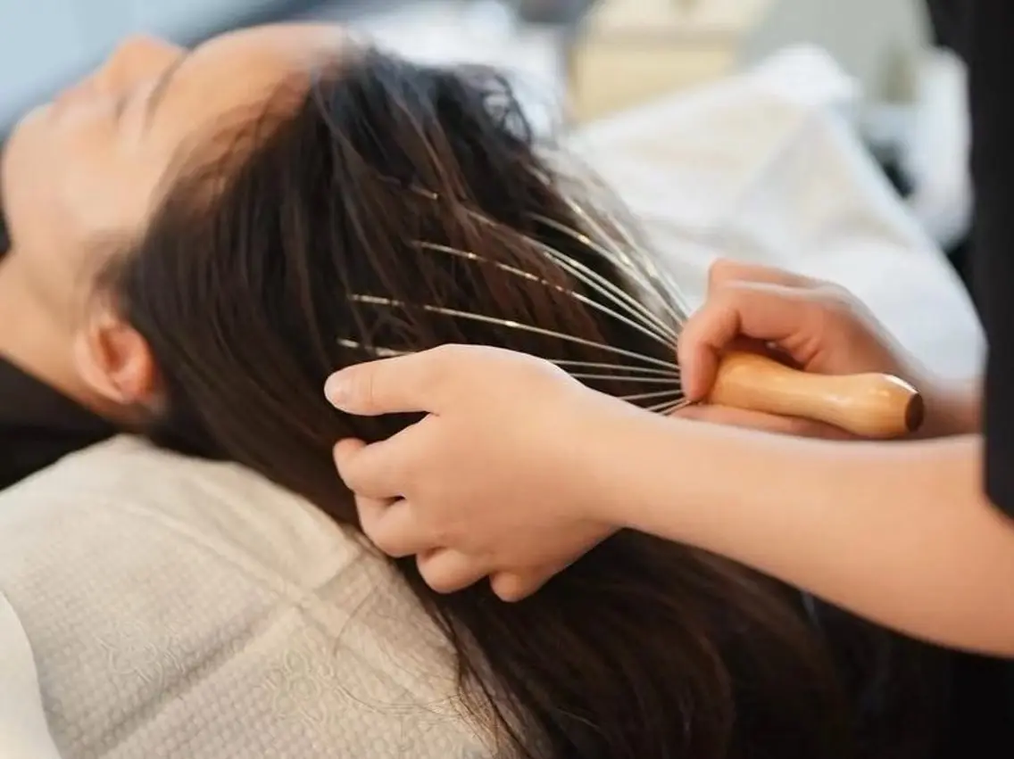 ヘアアレンジ ヘッドスパ AngelChris ビューティーサロンのヘアスタイル