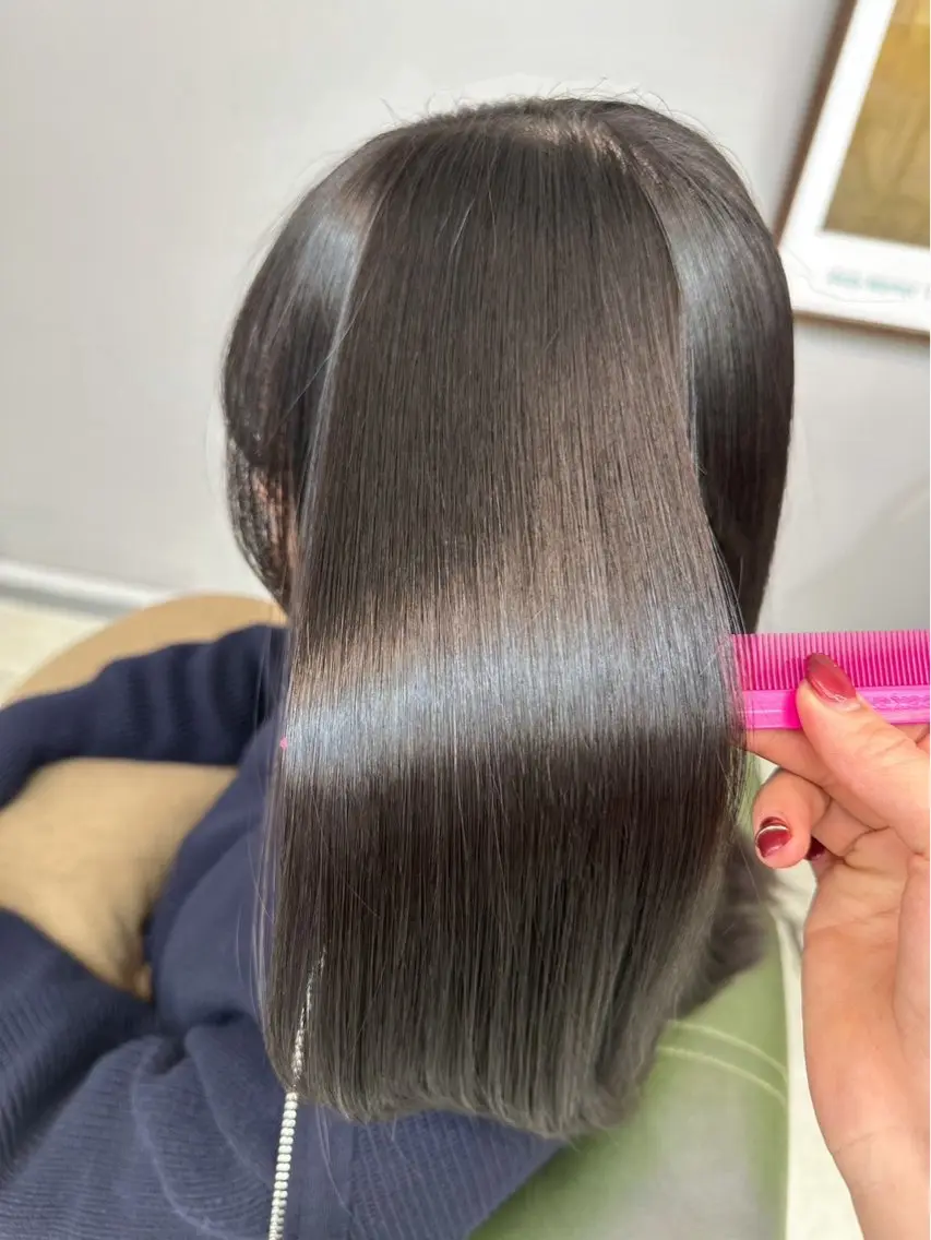 ロング 尾崎 虹美のヘアスタイル