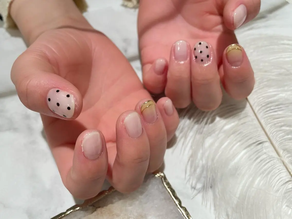 ネイル アートネイル ドット フレンチネイル グラデーション ミラーネイル ハンドネイル Aing nail 澤瀬のネイルデザイン