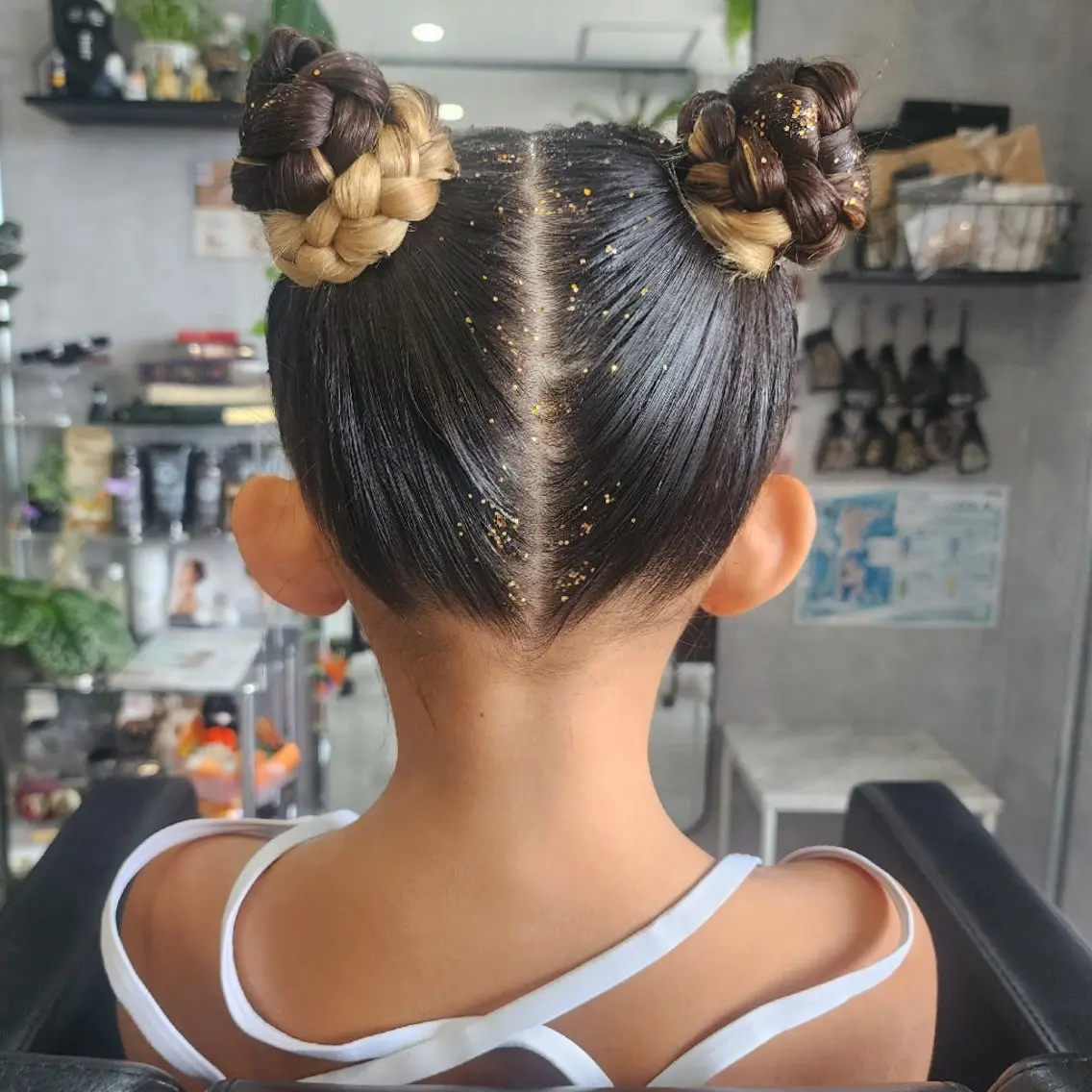 ヘアアレンジ キッズ 成人式 卒業式のヘアスタイル ESTELA... OHARA のヘアスタイル