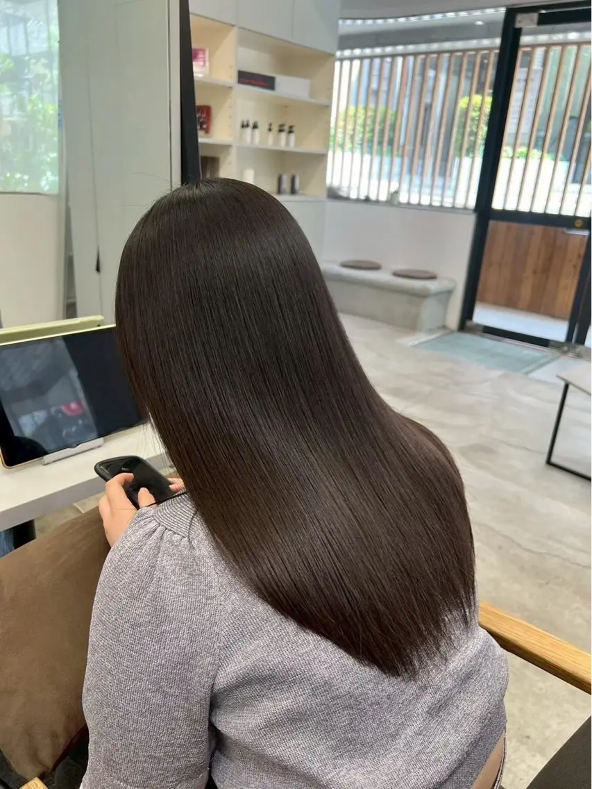 ロング パーマ 縮毛矯正 トリートメント 韓国×艶ハイトーンが かわいい✨️リオ🍒のヘアスタイル