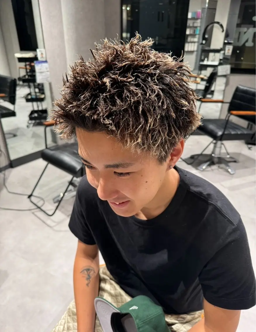【メンズ限定】🎅カット➕パーマ➕ハイライト➕スタイリング剤WAXプレゼント🎅の写真