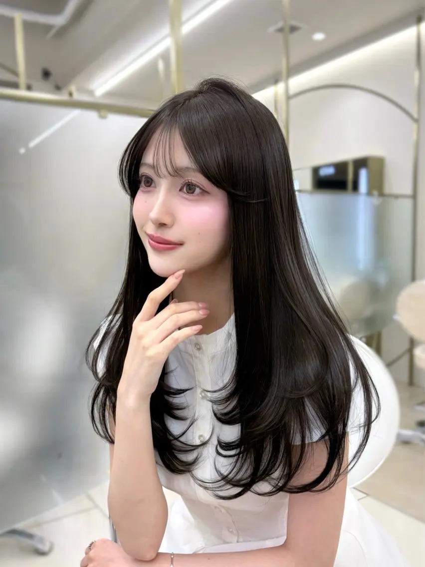 ミディアム トリートメント ミディアムレイヤー shion‎🤍のヘアスタイル