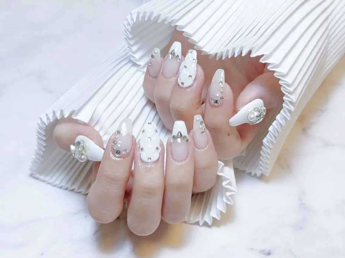 ネイル RAFFINE haru🦋🩵のネイルデザイン