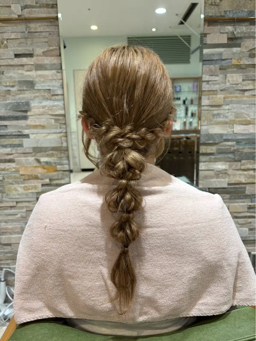 ヘアアレンジ 結婚式・ブライダル 浴衣 ヘアセット 関根莉杏/艶ワンカ ラー✨ヘアアレンジのヘアスタイル