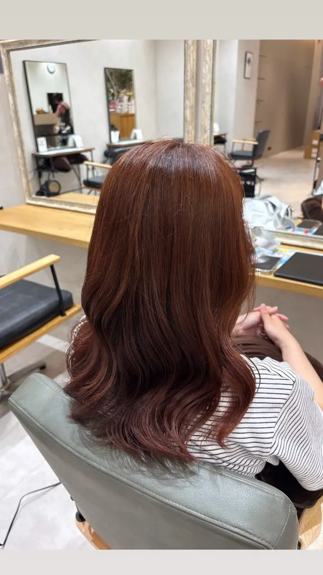 カラー 小西 暖のヘアスタイル