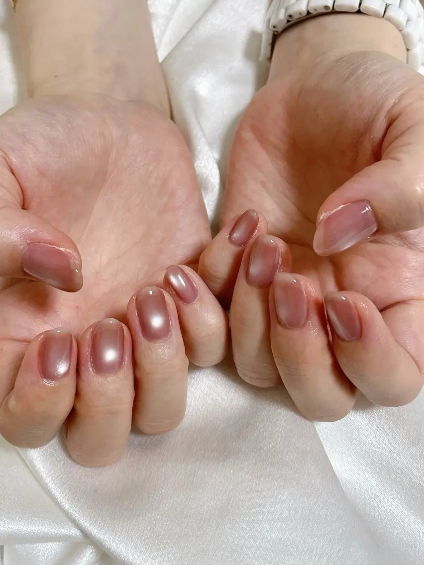 ネイル オーロラネイル フットネイル フレンチネイル ジェルネイル マグネットネイル ハンドネイル mogunail &blowのネイルデザイン
