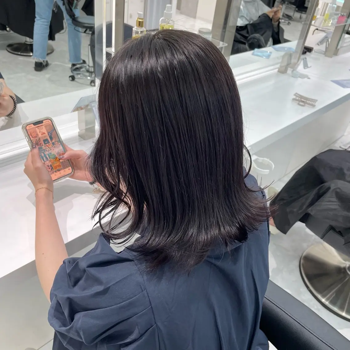 ロング カラー 黒髪 ラベンダーカラー ラベンダー💜 グレージュ🩶のヘアスタイル