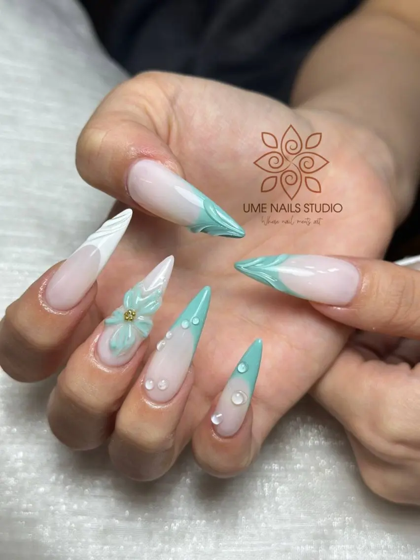 ネイル チークネイル クリアネイル ガーリー キラキラネイル 韓国ネイル Ume Nail Studioのネイルデザイン