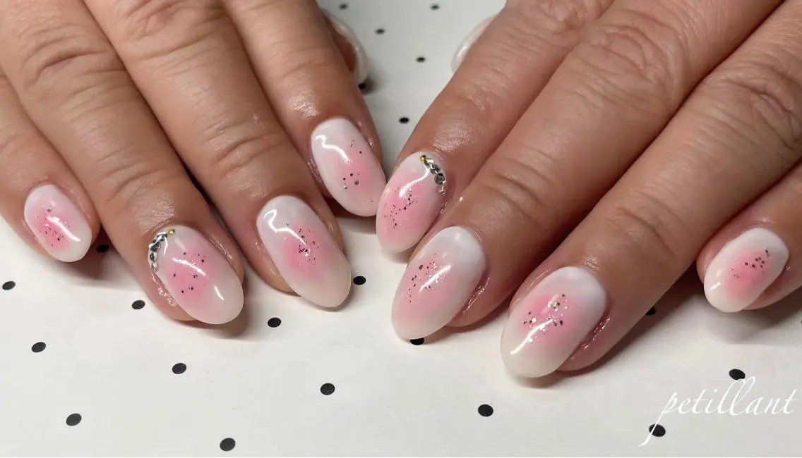 ネイル アートネイル チークネイル 持ち込み nail salon petillantのネイルデザイン