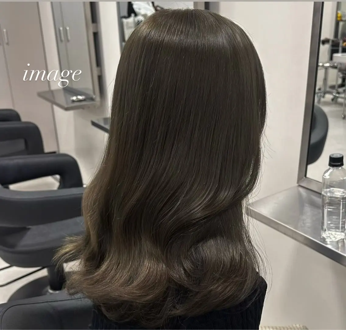 セミロング カラー オリーブカラー カラーモデル募集🫐 koukiのヘアスタイル