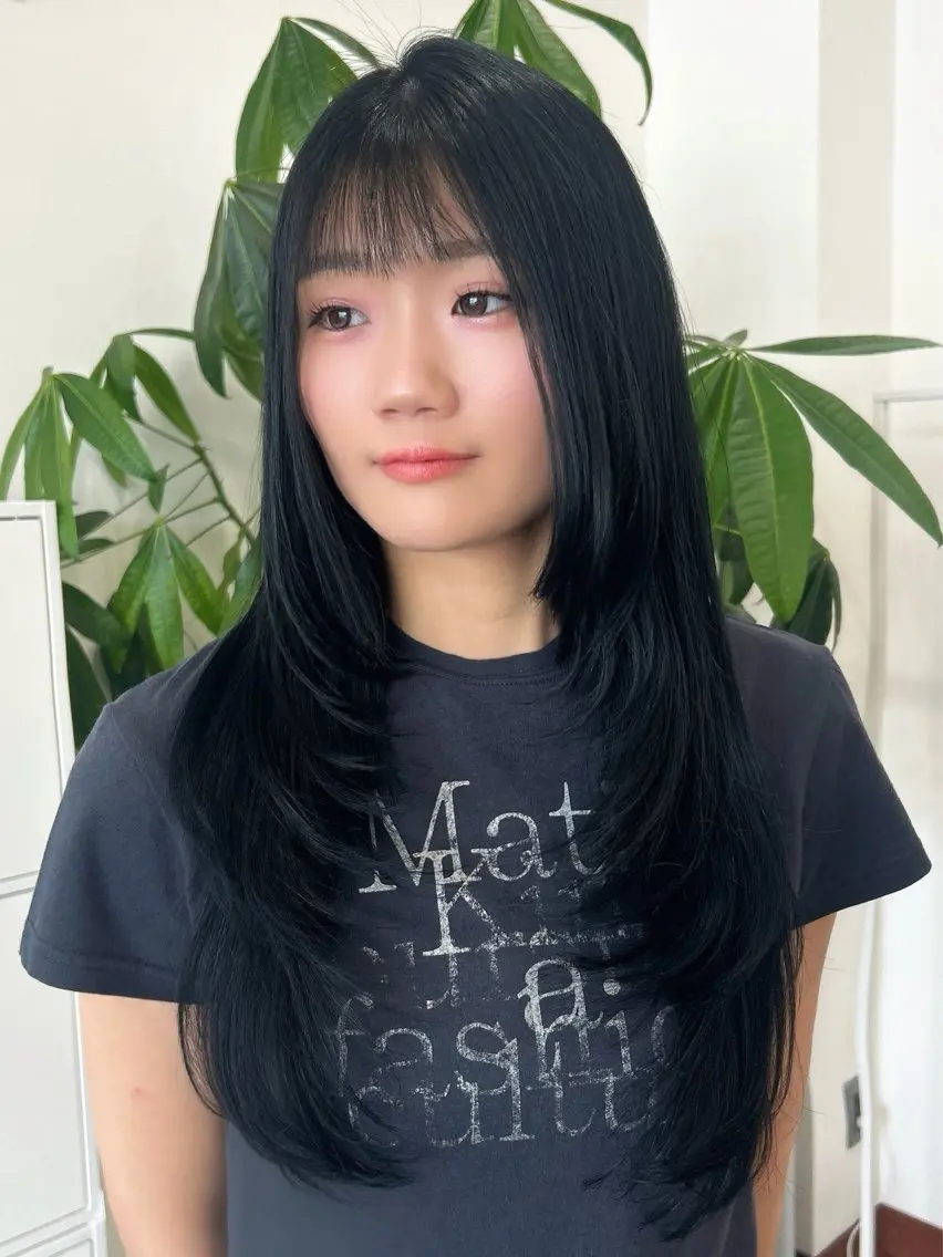 顎下からガッツリレイヤーカット + ケアカラー🧴🫧の写真