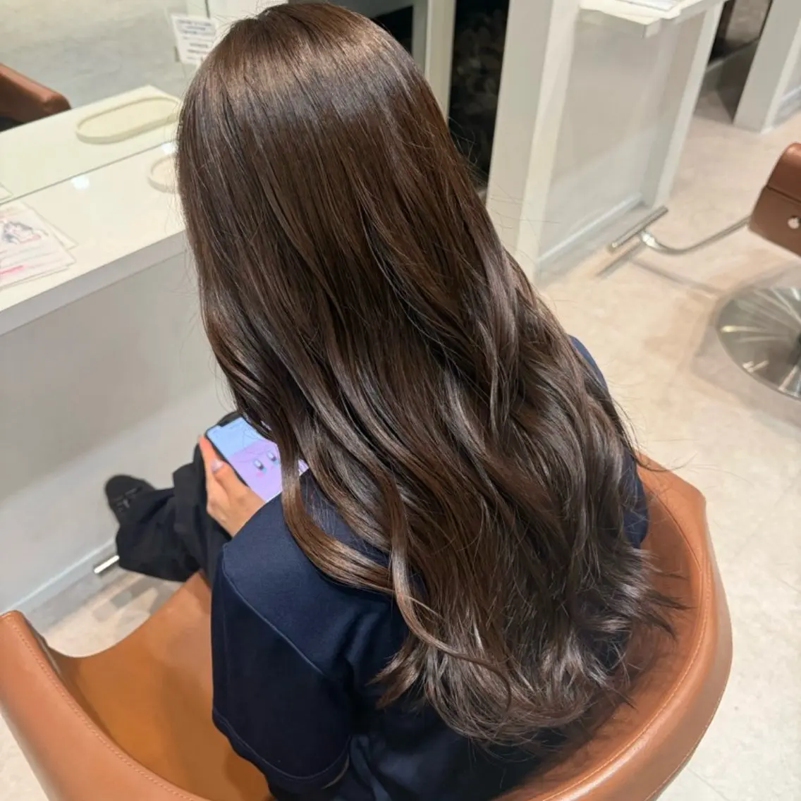 ロング カラー アッシュ アッシュブラウン ブラウンカラー ヘアカラー Hinako🦋 ブリーチカラーのヘアスタイル