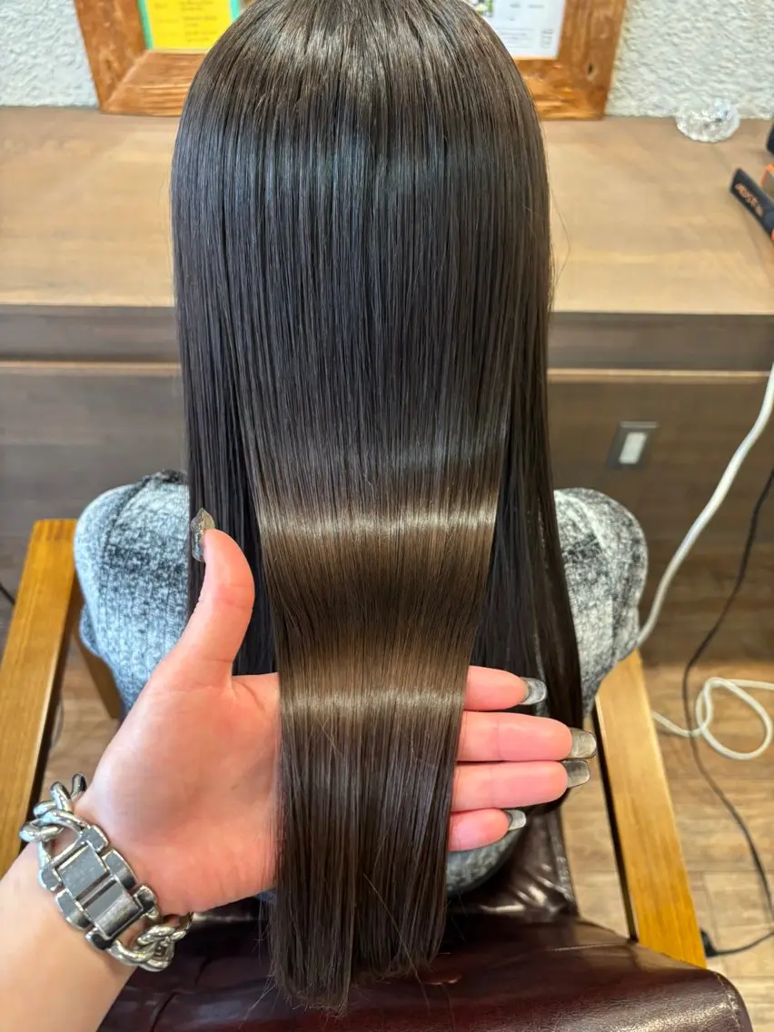 ロング 縮毛矯正 あべ ゆうか🪽艶髪のヘアスタイル