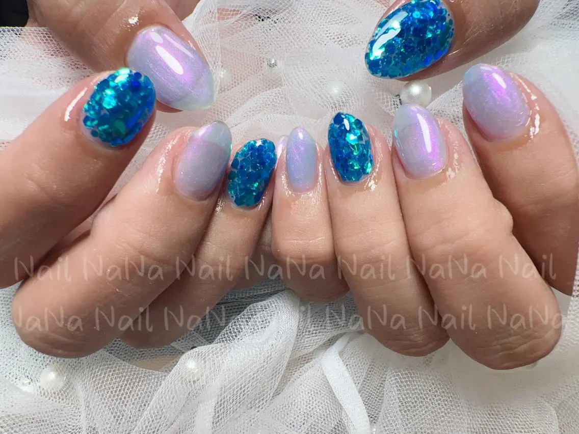 ミディアム カラー ネイル 韓国風ヘア 韓国ネイル ラメ(グリッター) ハンドネイル Nail NaNaのネイルデザイン