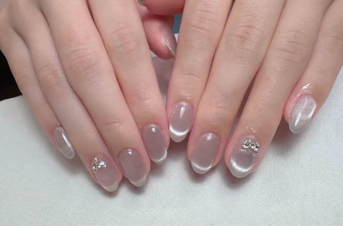 ネイル チークネイル フレンチネイル ジェルネイル ラメ(グリッター) ラメグラデーション MEO NAIL 中野 研修ネイリストのネイルデザイン