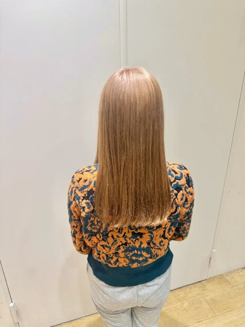 セミロング カラー ベージュカラー ミルクティーベージュ ヘアカラー トリートメント 新宿/吉松 大輝のヘアスタイル