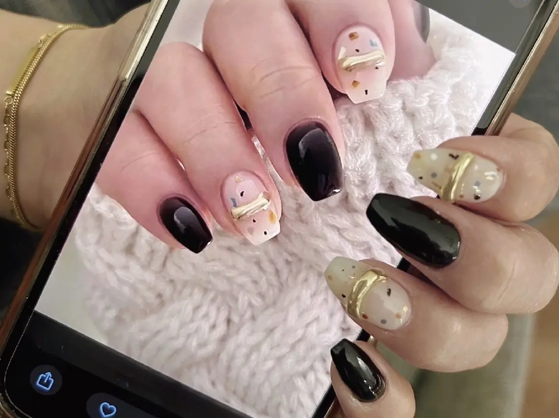 【人気No1】(ハンド)4本アート💅持ち込み可💅オフ込みの写真