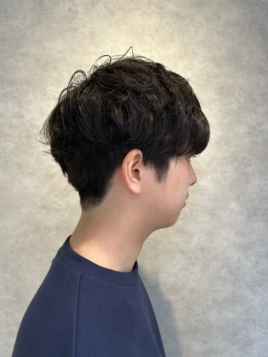 ミディアム パーマ メンズ ミディアムパーマ メンズパーマ カット ヘッドスパ 大谷 優馬のヘアスタイル