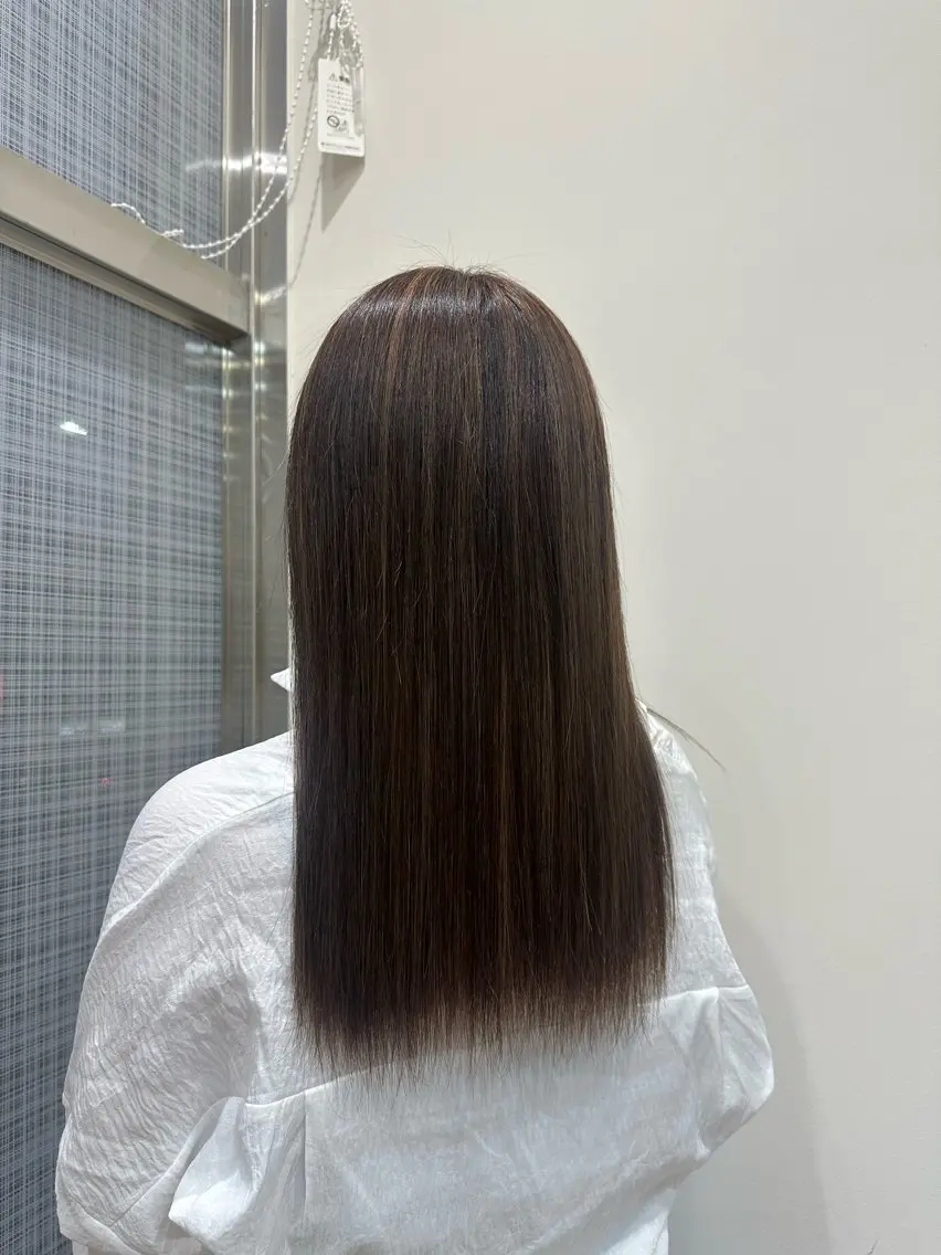 ロング ハイライト 中野 はるるのヘアスタイル