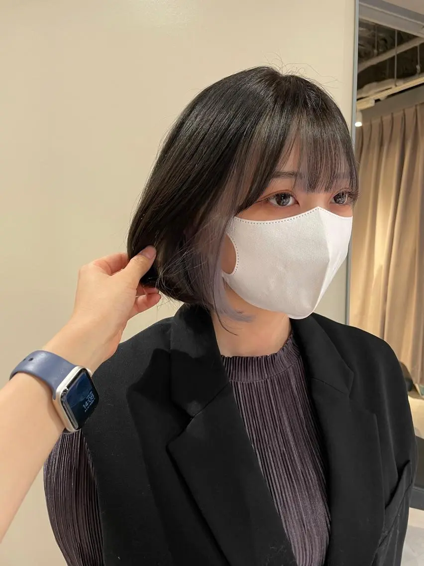 💜イヤリングカラー💜【耳上部分をブリーチして色を入れます。】の写真