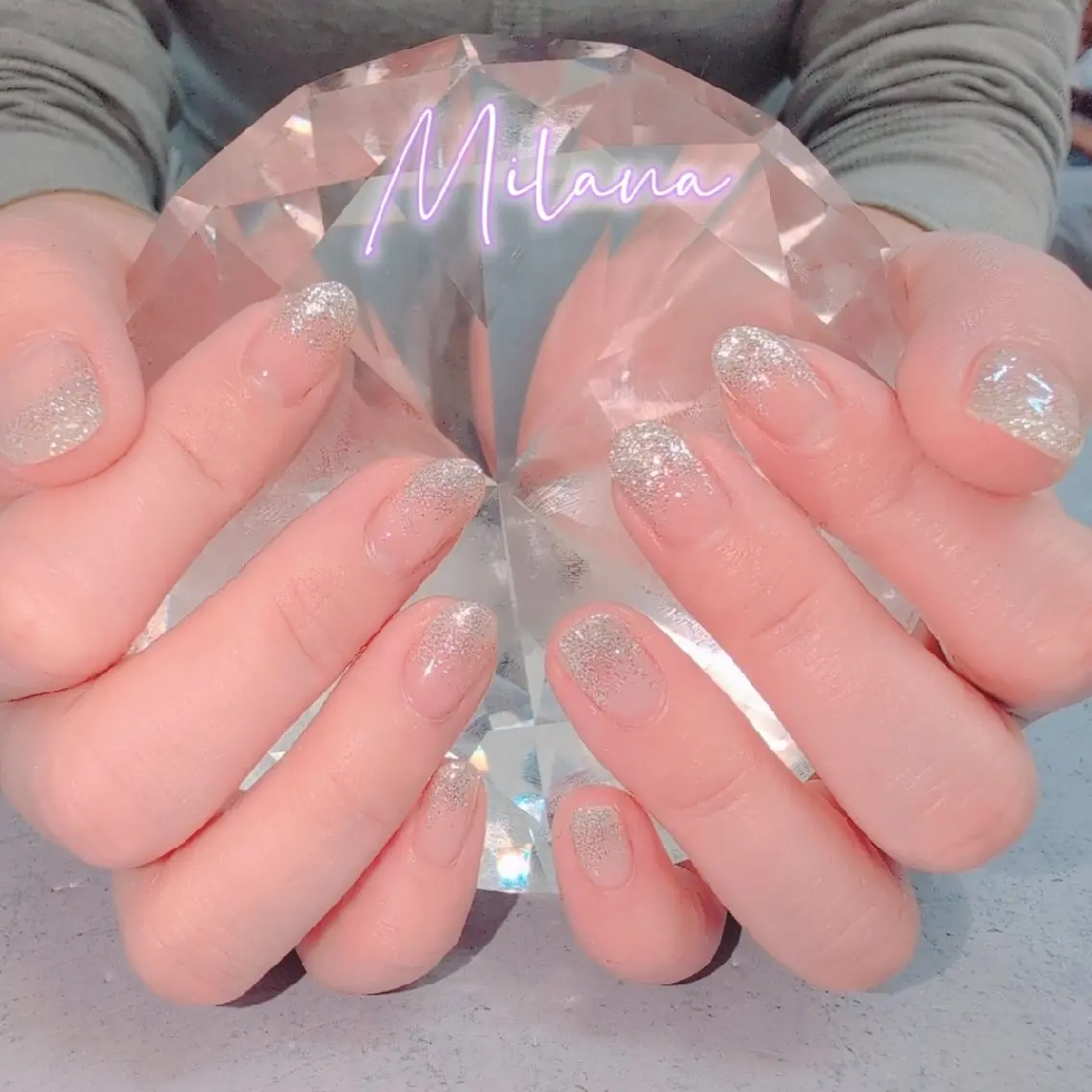 ネイル グラデーション ラメ(グリッター) ラメグラデーション ハンドネイル Milana 川瀬のネイルデザイン