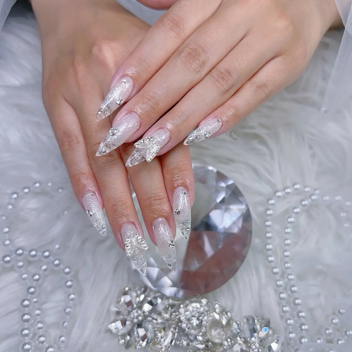 ネイル アートネイル オーロラネイル チークネイル 長さ出し フットネイル Miya _nailのネイルデザイン