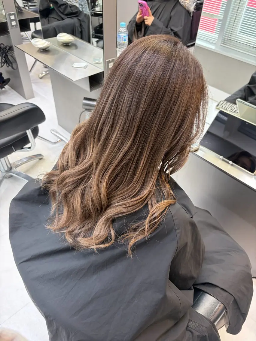 ロング ヘアカラー ヘアセット 🫧バレイヤージュ/ ハイトーン/ミズキのヘアスタイル