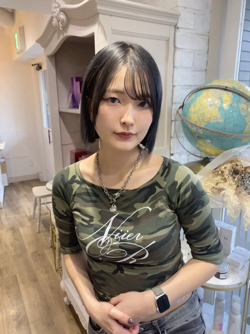 ショート mio♡ベージュ特化 🎀透明感カラーのヘアスタイル