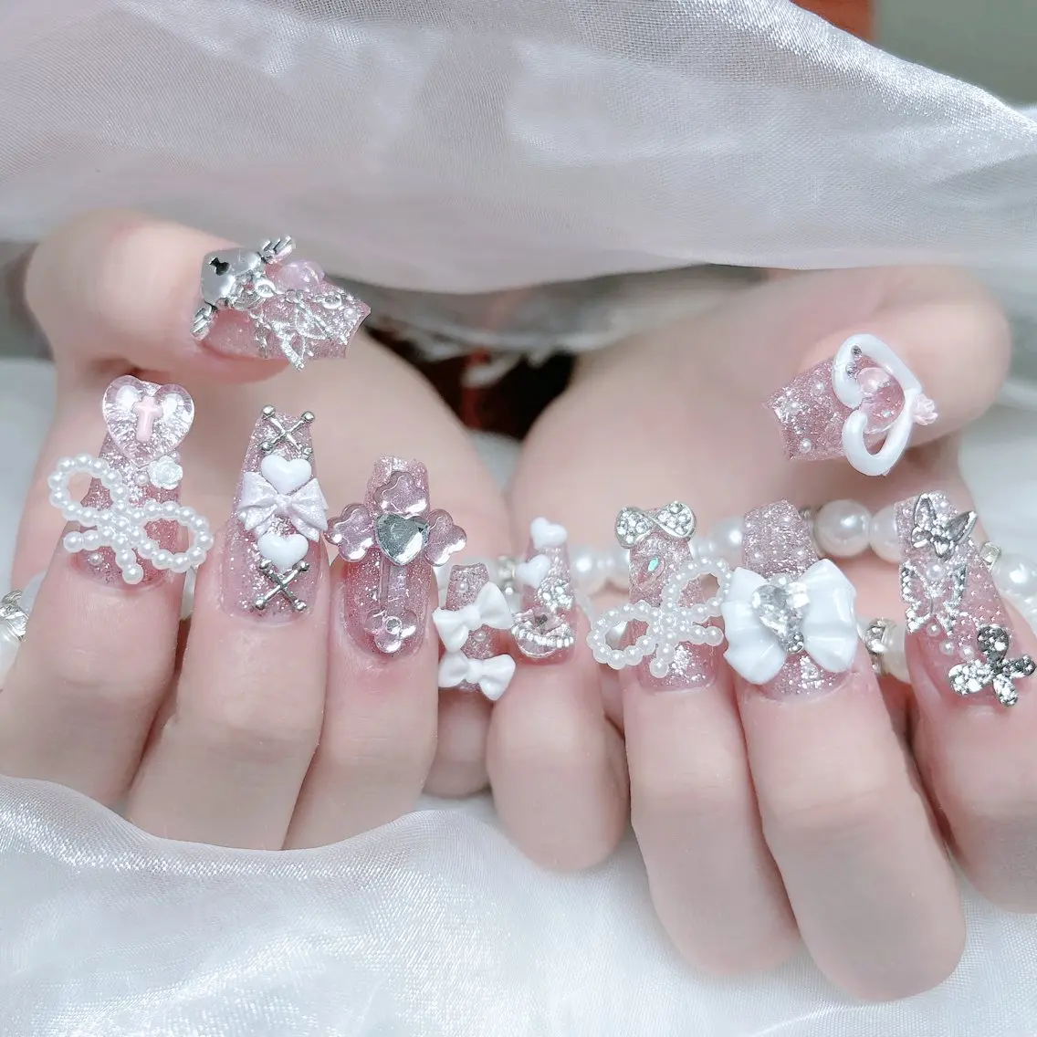 ネイル 成人式 ジェルネイル ロングネイル マグネットネイル ミディアムネイル MoMoA Nail ネイル長さ出し専門店のネイルデザイン