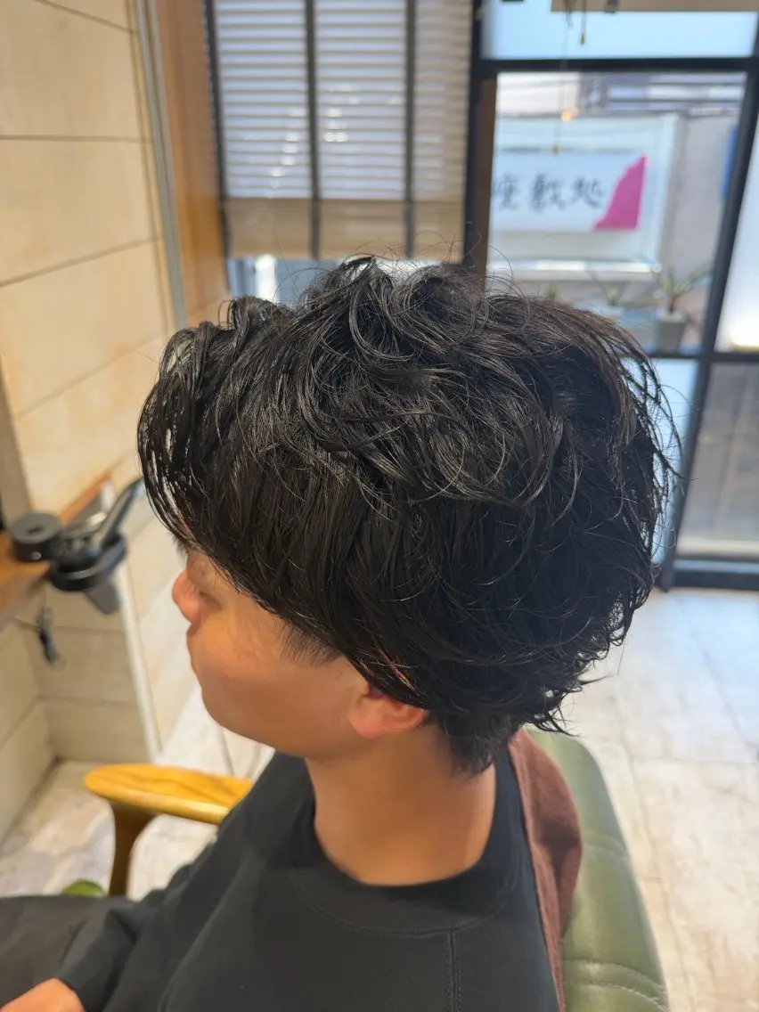 ミディアム メンズデザイナー Jojiのヘアスタイル