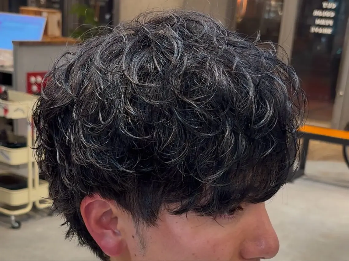 ミディアム 津田 陽向のヘアスタイル