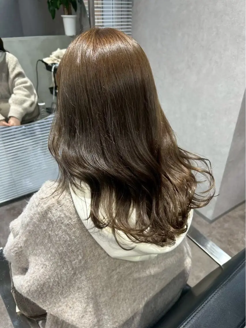 ロング ヘアカラー トリートメント qpulaあいみ 透明感カラーのヘアスタイル