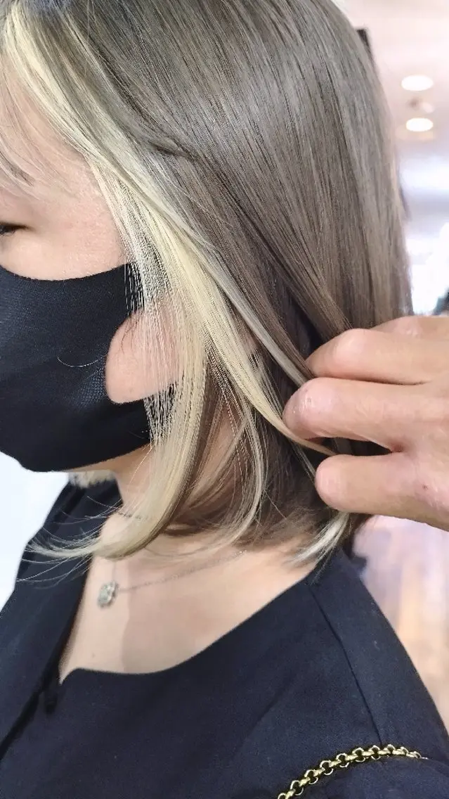 ミディアム 顔周りカット ヘアカラー 名駅★シールエクステ ☆ブリーチ★加藤のヘアスタイル