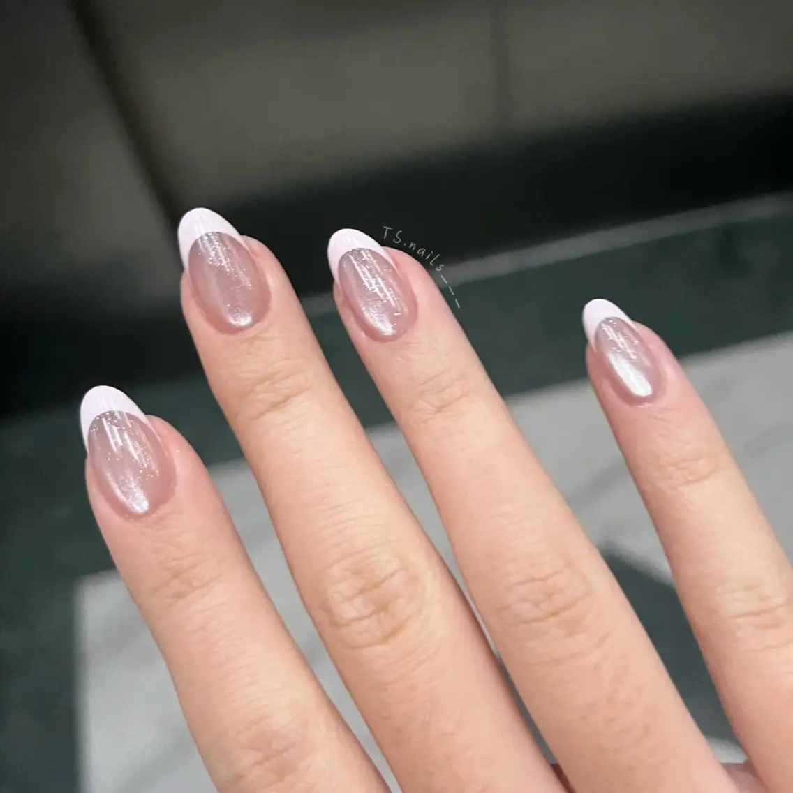 ネイル キラキラネイル マグネットネイル 持ち込み オフィスネイル シンプルネイル TS. nails___のネイルデザイン