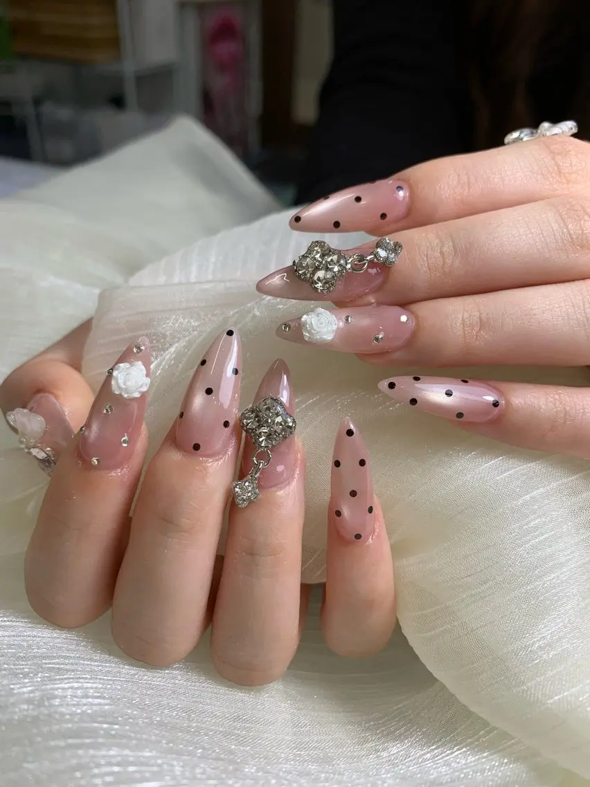 ネイル ハンドネイル HANA 川越東口ネイルサロンのネイルデザイン
