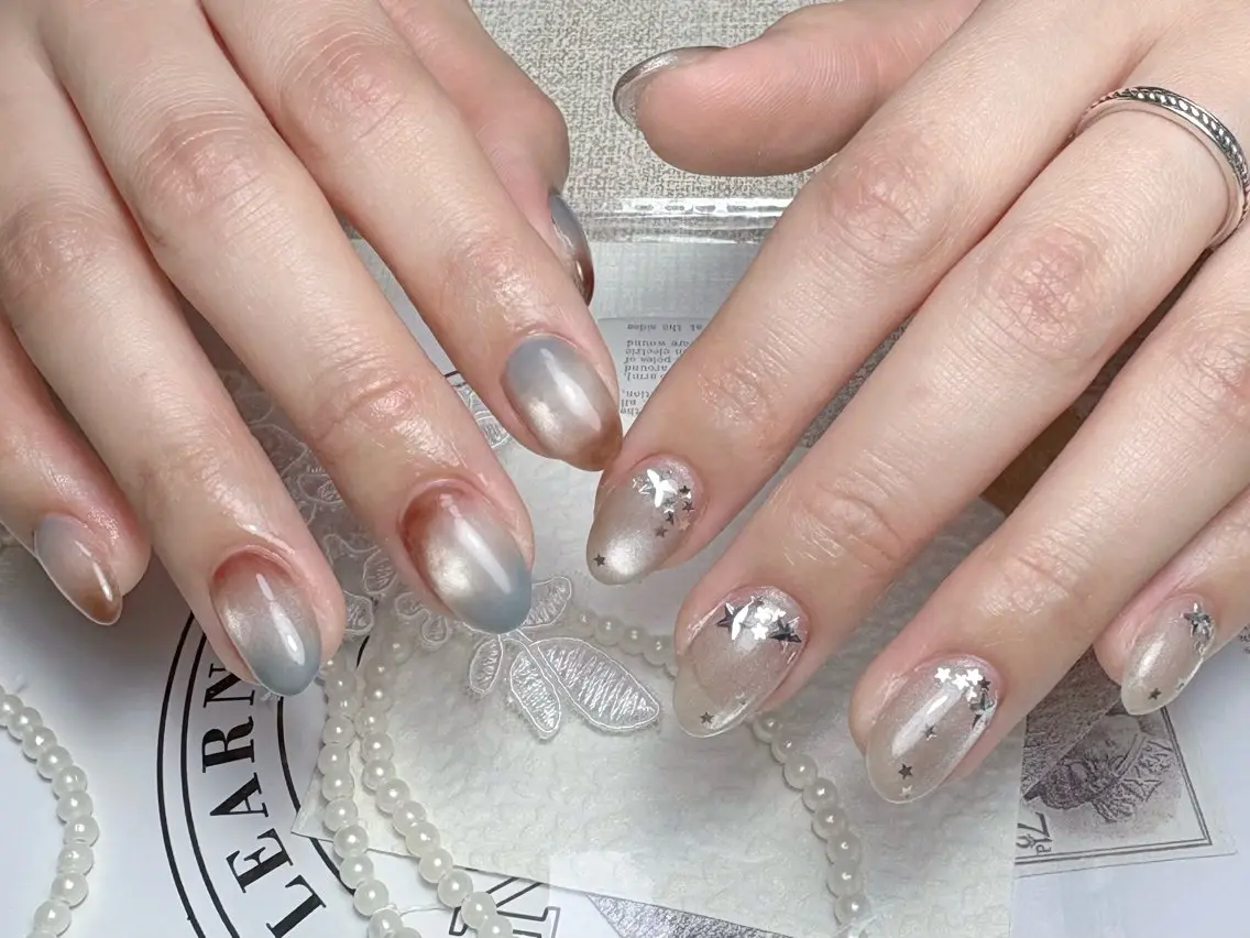 ネイル オーロラネイル フレンチネイル ジェルネイル ガラスフレンチ 韓国ネイル ハンドネイル Nail Jolieのネイルデザイン