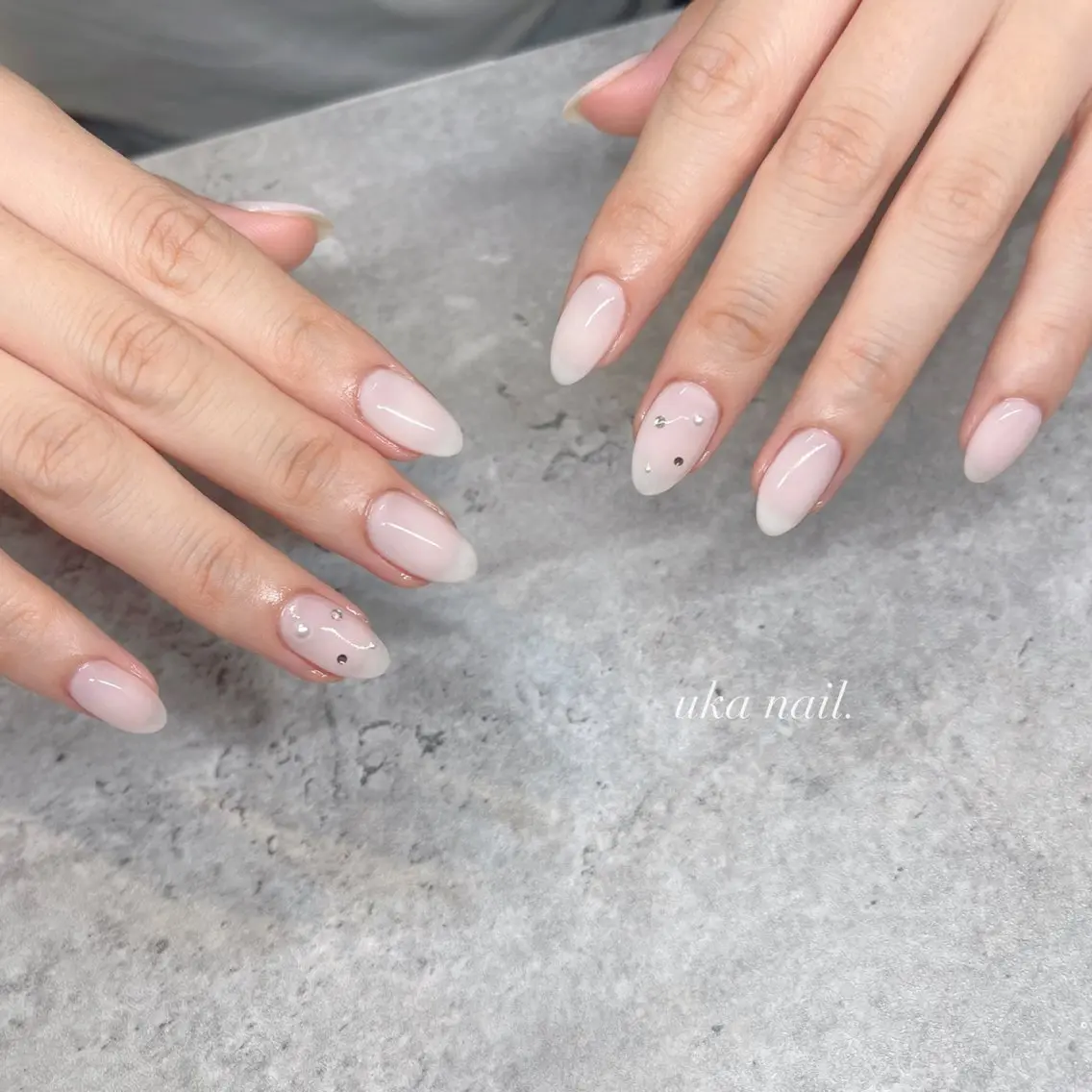 ネイル ホワイト ハンドネイル uka nailのネイルデザイン