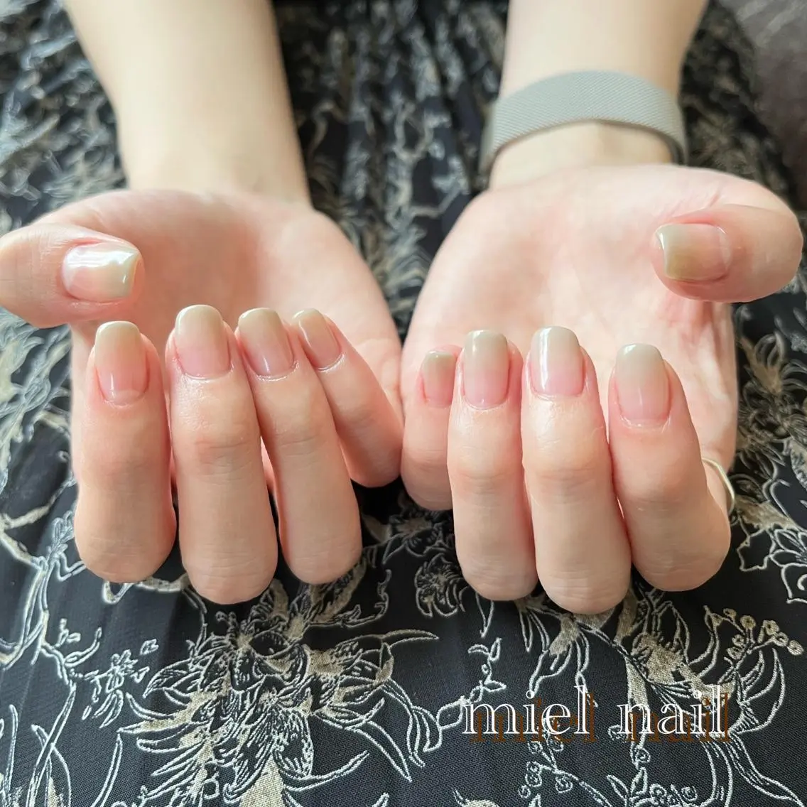 ネイル グラデーション シンプルネイル ハンドネイル miel nailのネイルデザイン