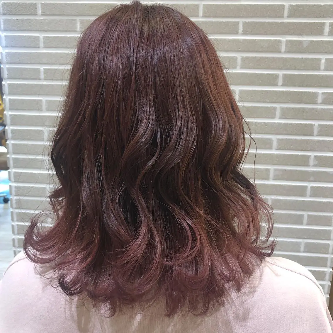 
- エリア
- 明石駅
- 営業時間
- 月 10:00-18:00 火 10:00-18:00 水 10:00-18:00 木 10:00-18:00 金 10:00-18:00 土 09:00-17:30 日 09:00-17:30 祝 09:00-17:30 お店の状況、予約の混み具合によってキャンセルさせていただく場合ございます。
- お支払い
- Mastercard / Visa / JCB / American Express / Diners Club / Discover / 銀聯PayPay / 楽天Edy / QUICPay / iD / 交通系IC / その他
- 席数
- 16席
- 駐車場
- あり
- 禁煙・喫煙
- 禁煙
- お子様連れ
- お子様連れ可
- その他
- メンズ歓迎
- サロン電話番号
- お問い合わせ先
![ミディアム カット ヘアカラー トリートメント 植田 菜月のヘアスタイル
