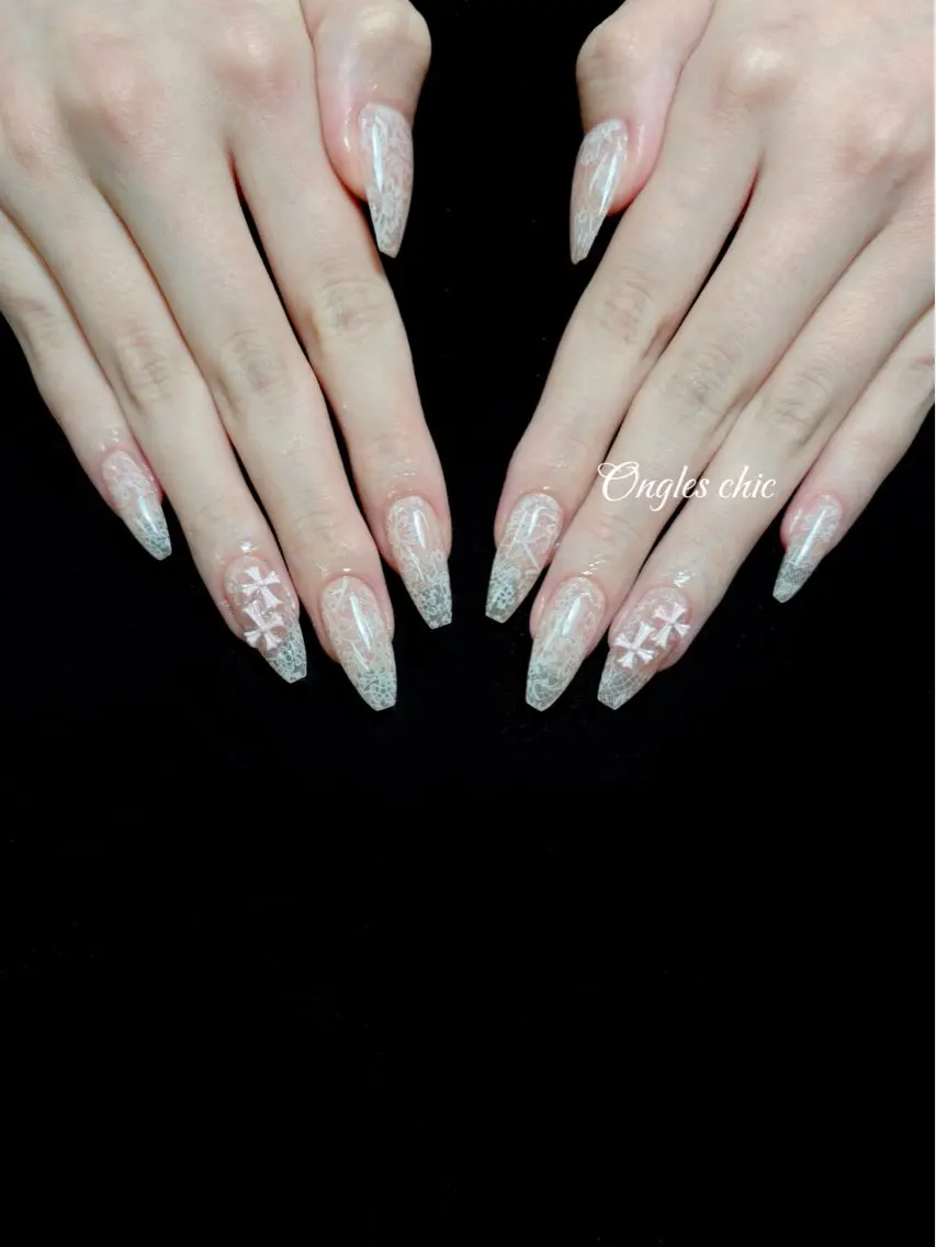 ネイル ハンドネイル ongles chicのネイルデザイン