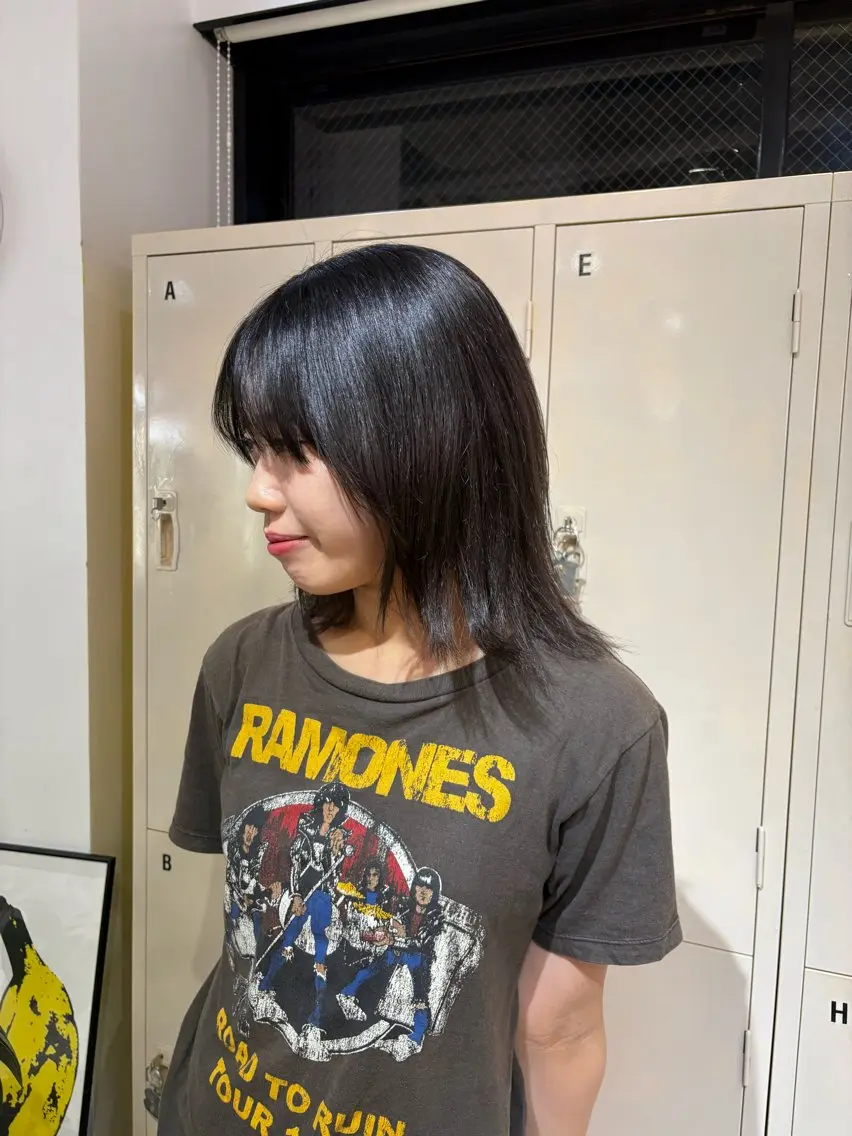 ミディアム 🧤高明度ハイトーン 🧤莉音のヘアスタイル